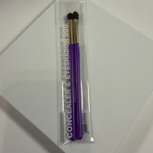🩷5/$10 Purple Concealer & Eyeshadow Brush Duo